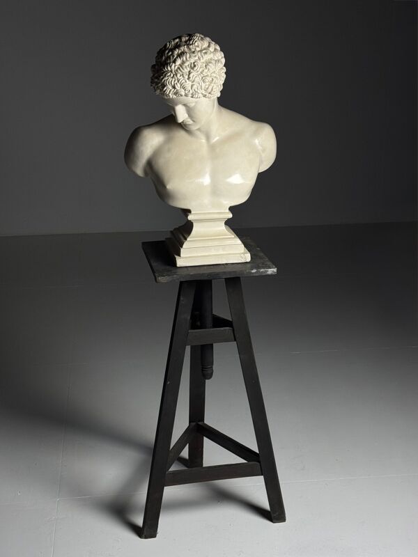 Support de sculpture noir antique