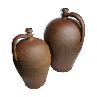 Pair of terracotta ladies-jeannes, 44 cm