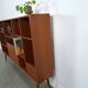 Deens teak brede LP kast met planken, lades en bar met spiegel