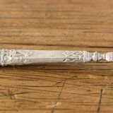 Sprinkler spoon, solid silver