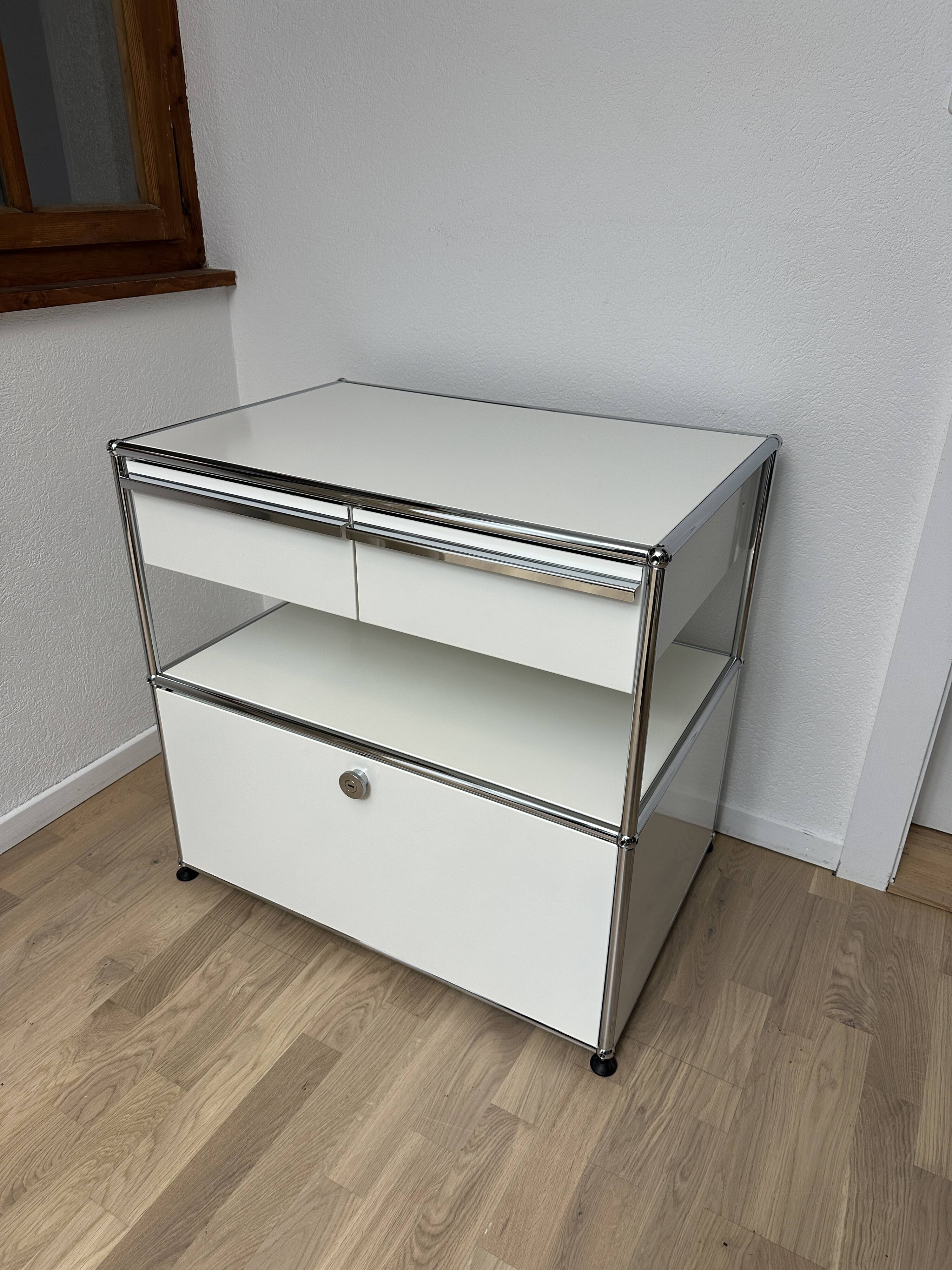 USM Haller Chest of Drawers in Pure White
