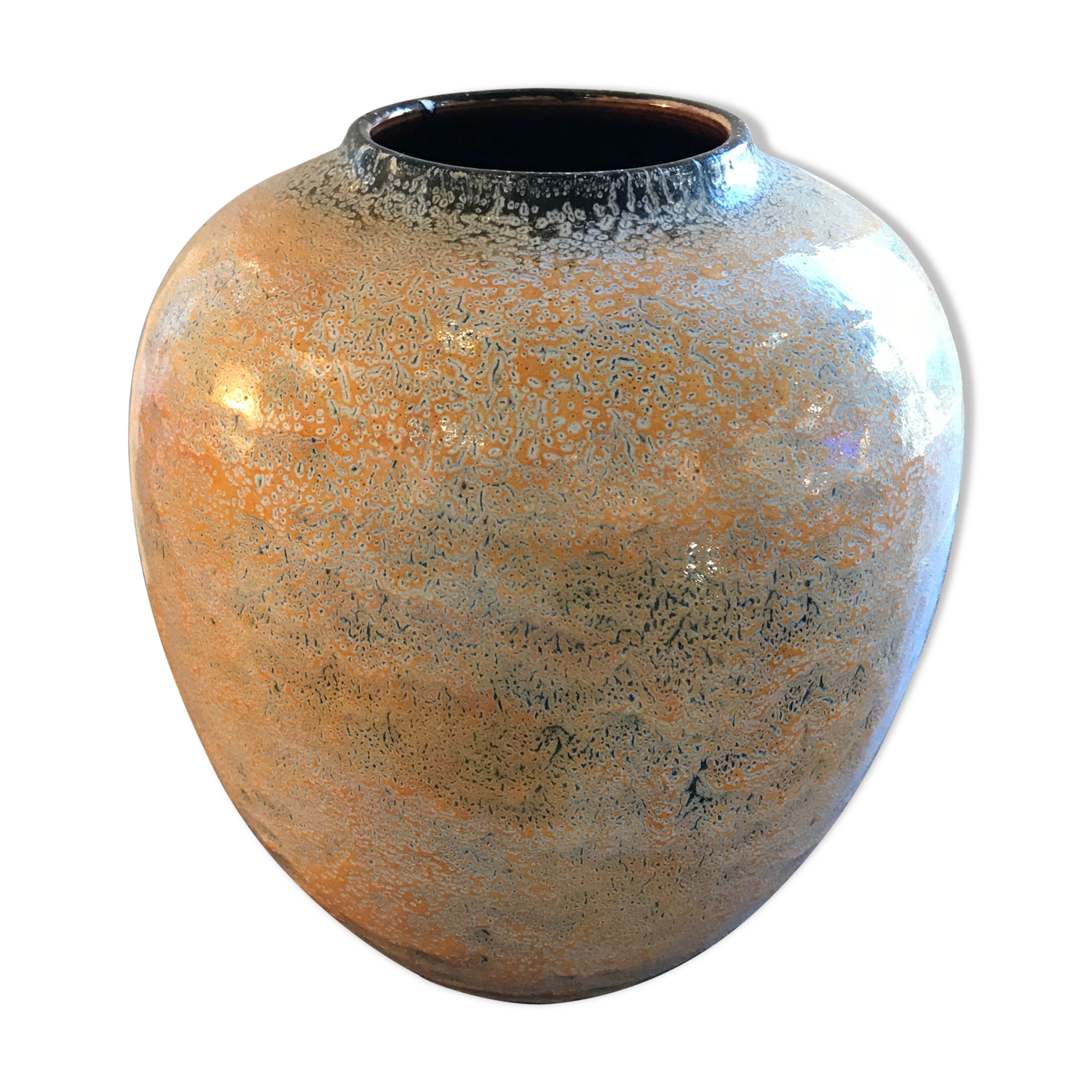 Ceramic vase