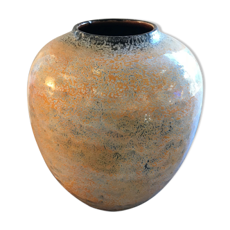 Ceramic vase