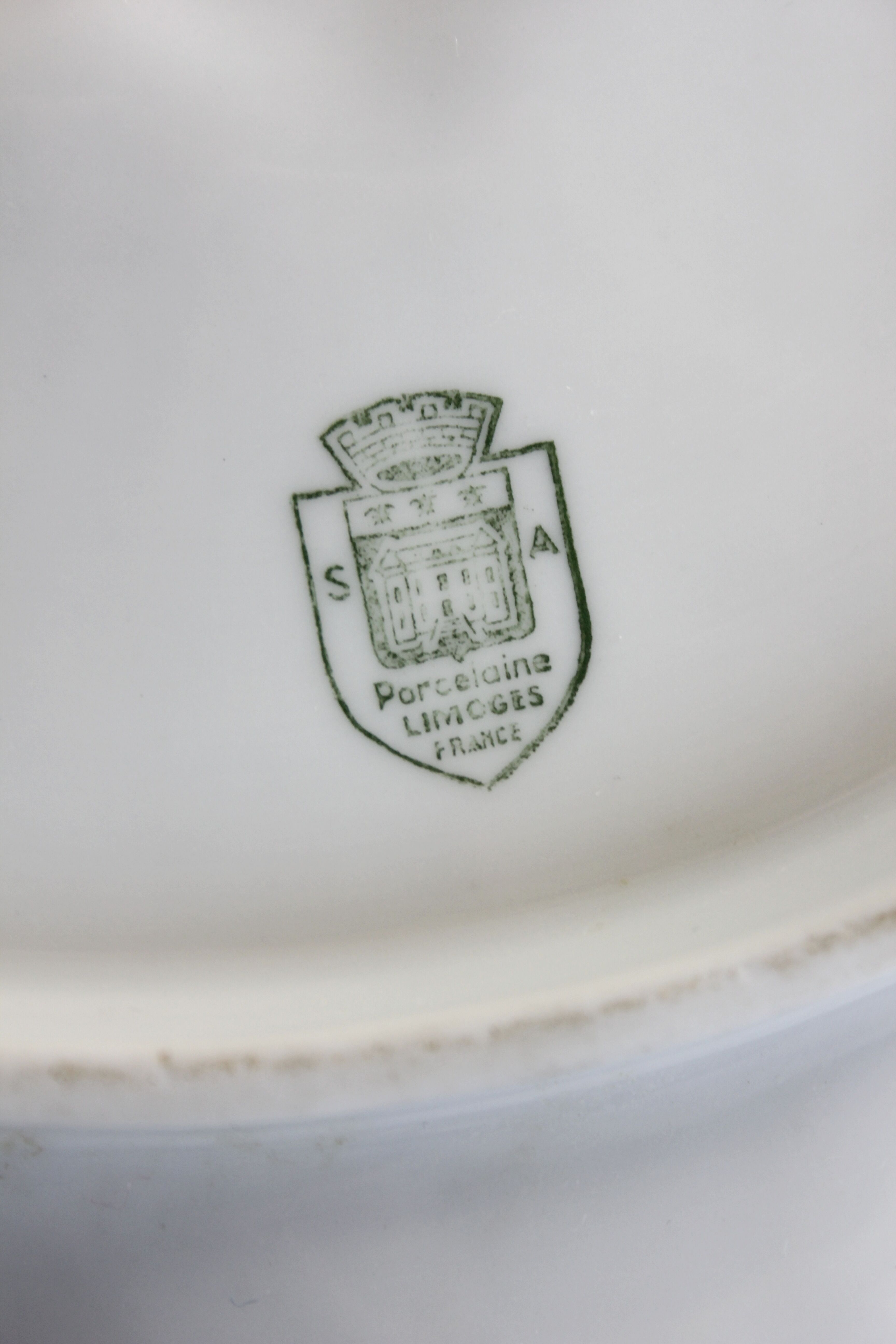 Aperitif dish called "beggar" in vintage Limoges porcelain