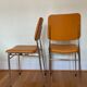 Paire de chaises chromé et skai orange