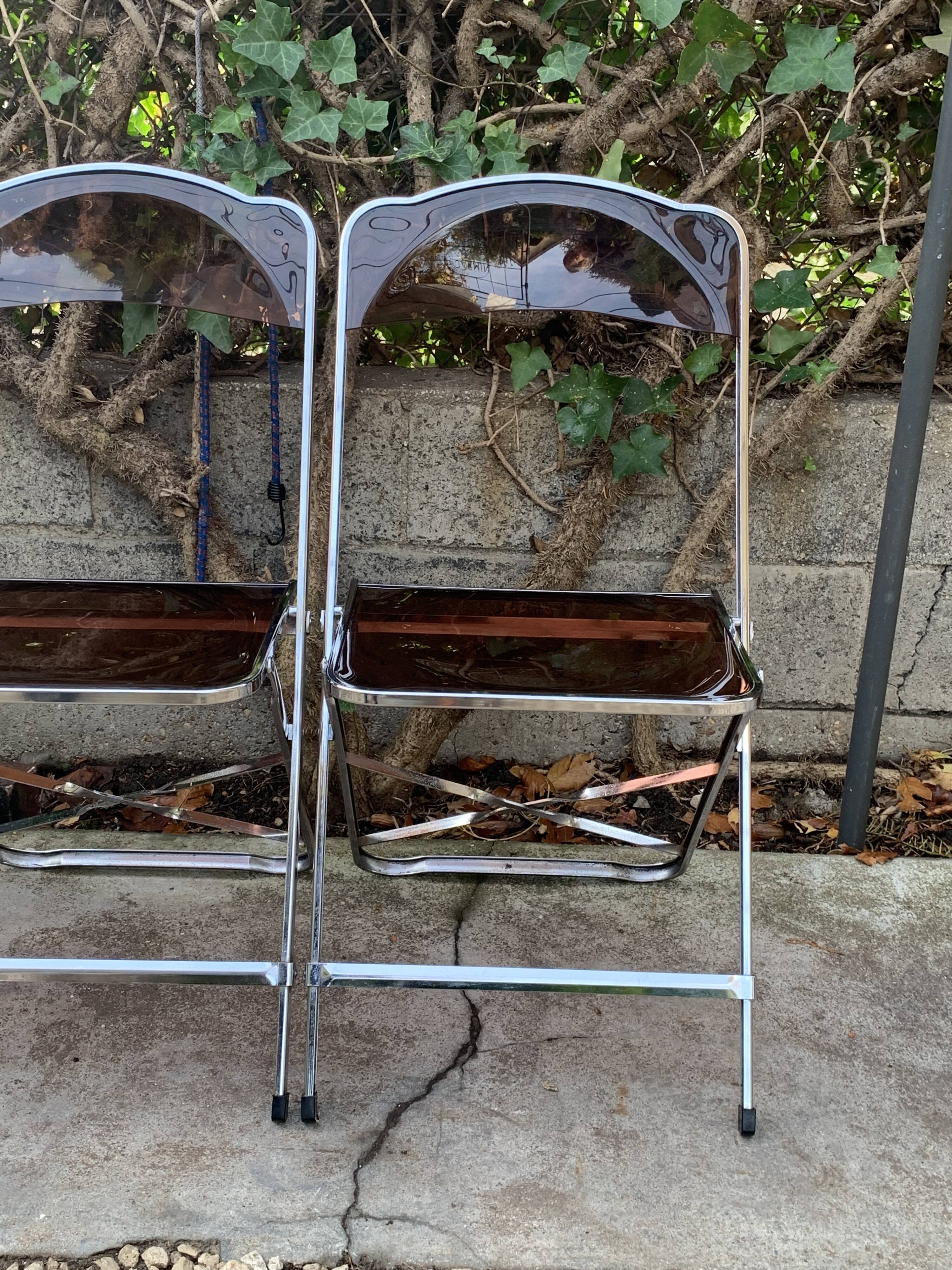 6 chaises pliantes en Plexiglas fumé et métal chrome Chaisor 1970