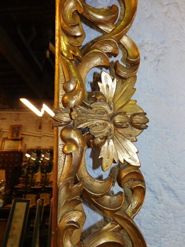 Wooden mirror carved gilded with leaf 140x98cm