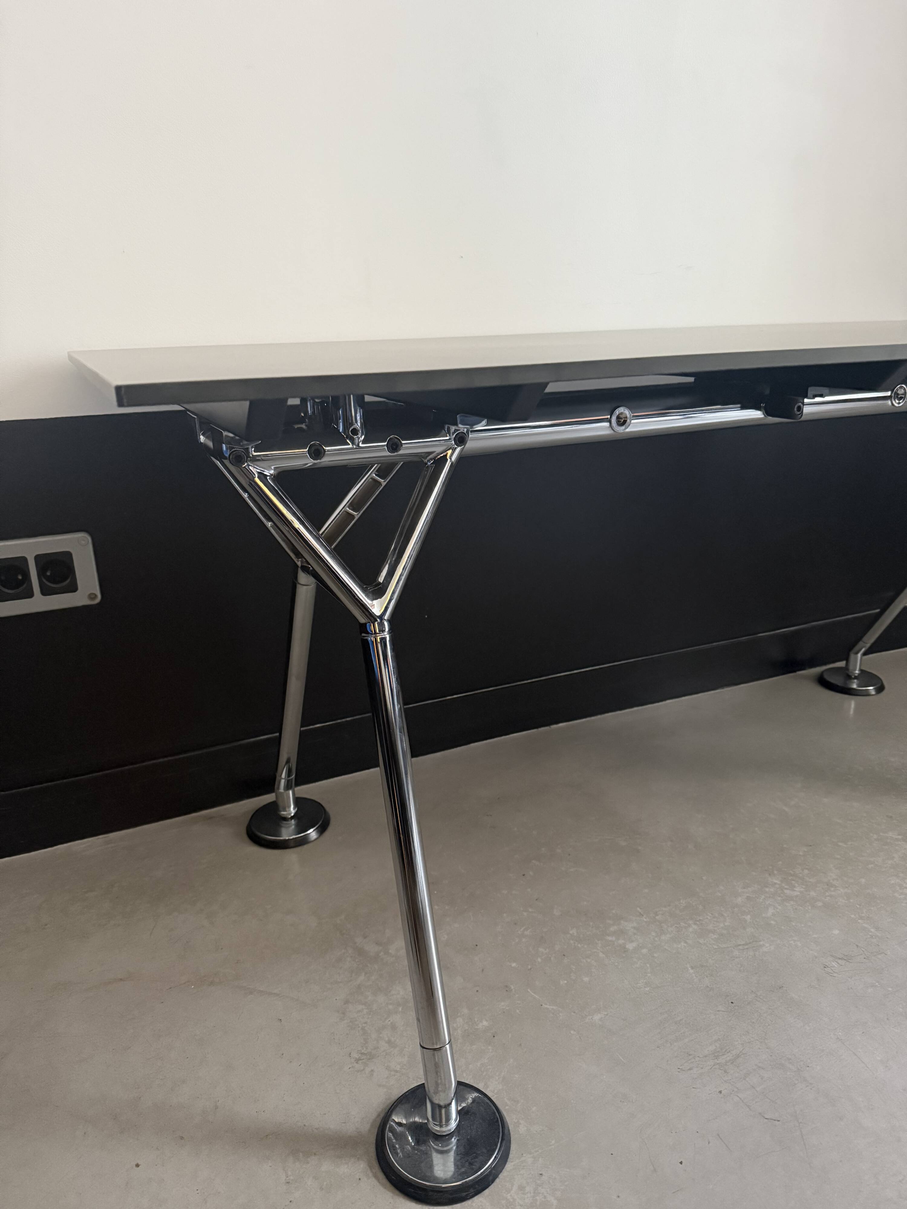 NOMOS Office - Norman Foster Tecno