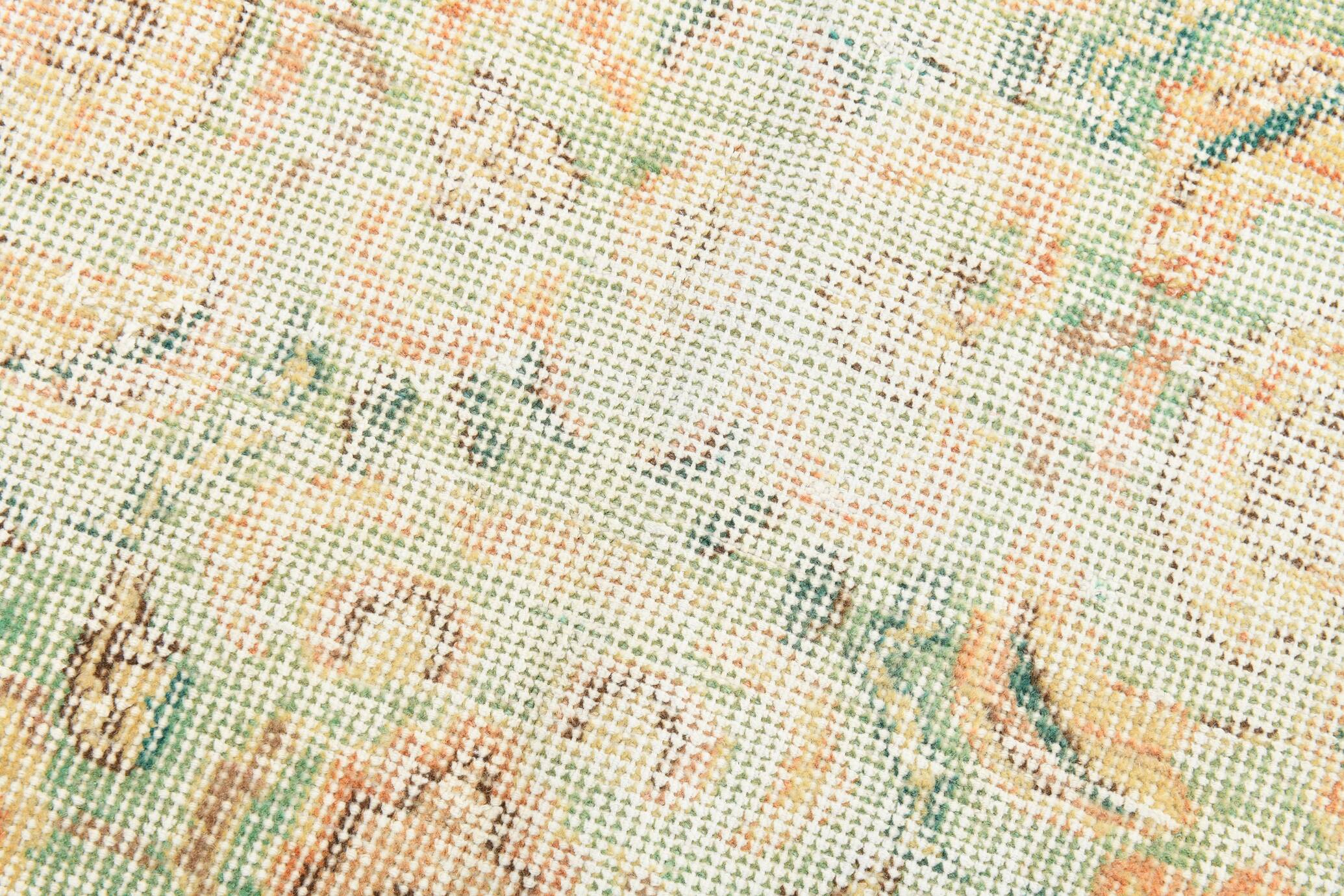 6x10 Peach Beige & Green Soft Wool Vintage Rug, 201x308Cm SK 5621