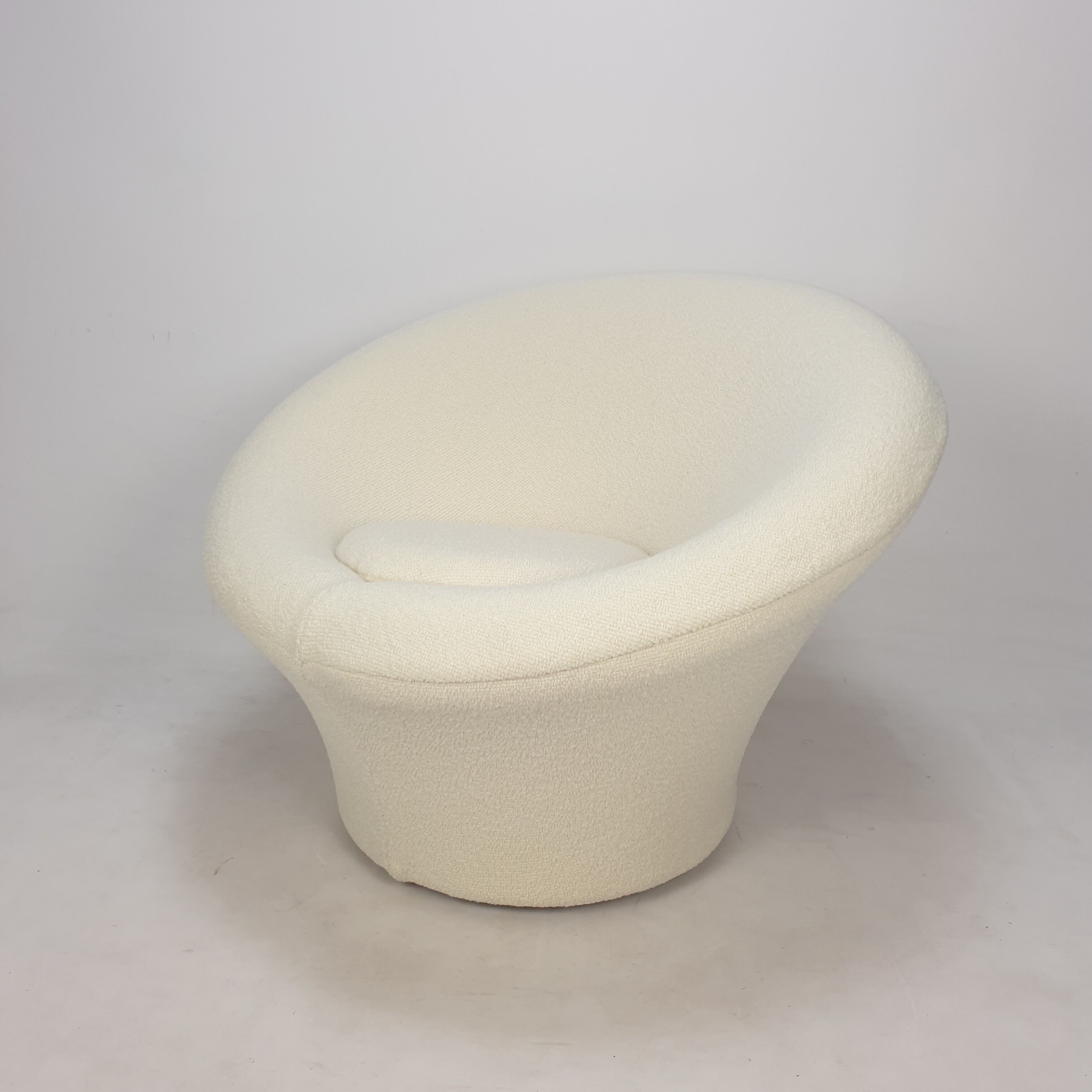 Mushroom Armchair by Pierre Paulin for Artifort