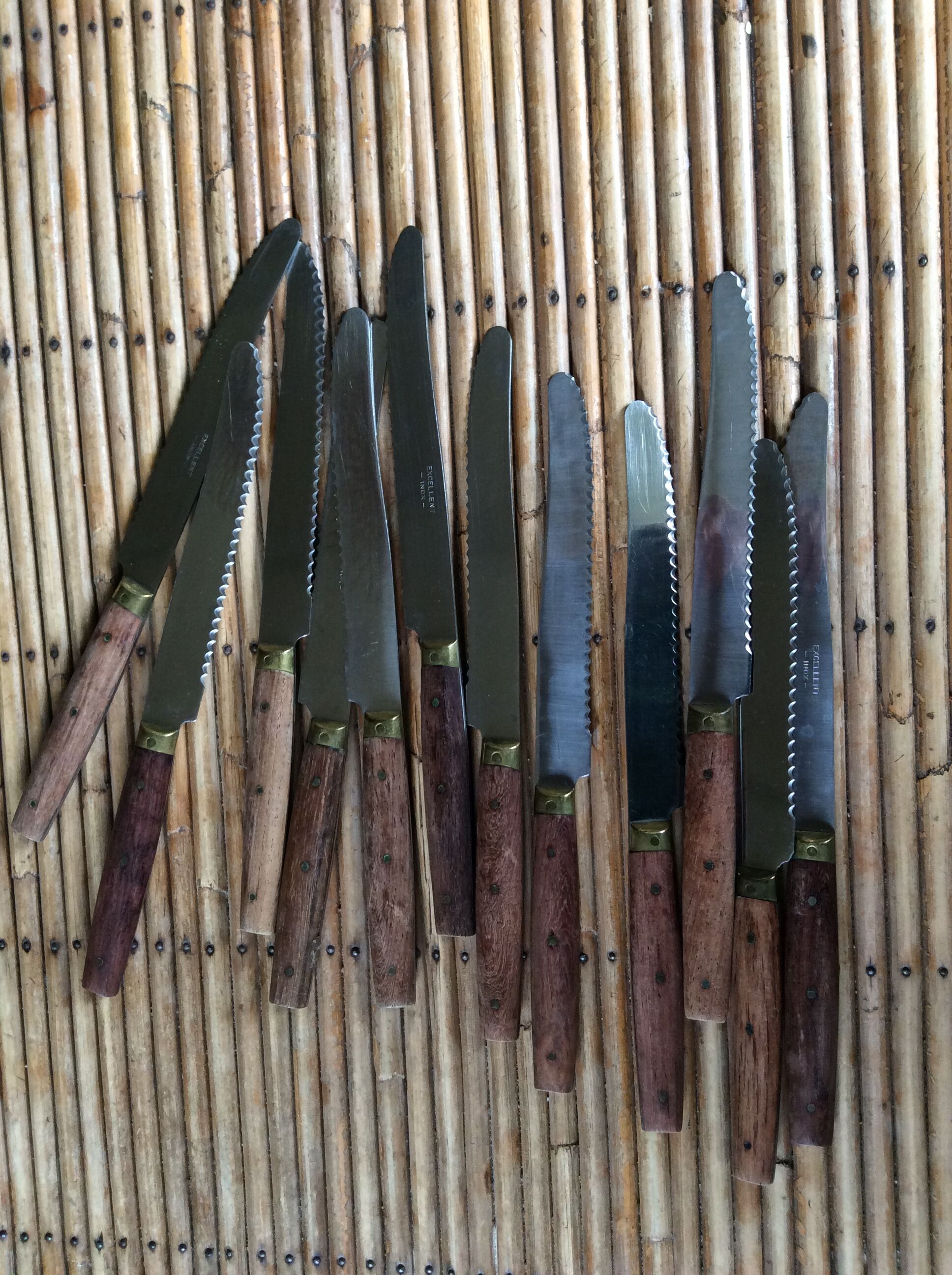 Series of 12 table knives