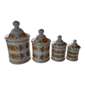4 vintage kitchen pots