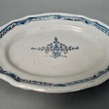 Plat ovale en faïence de Rouen cul noir XVIIIème