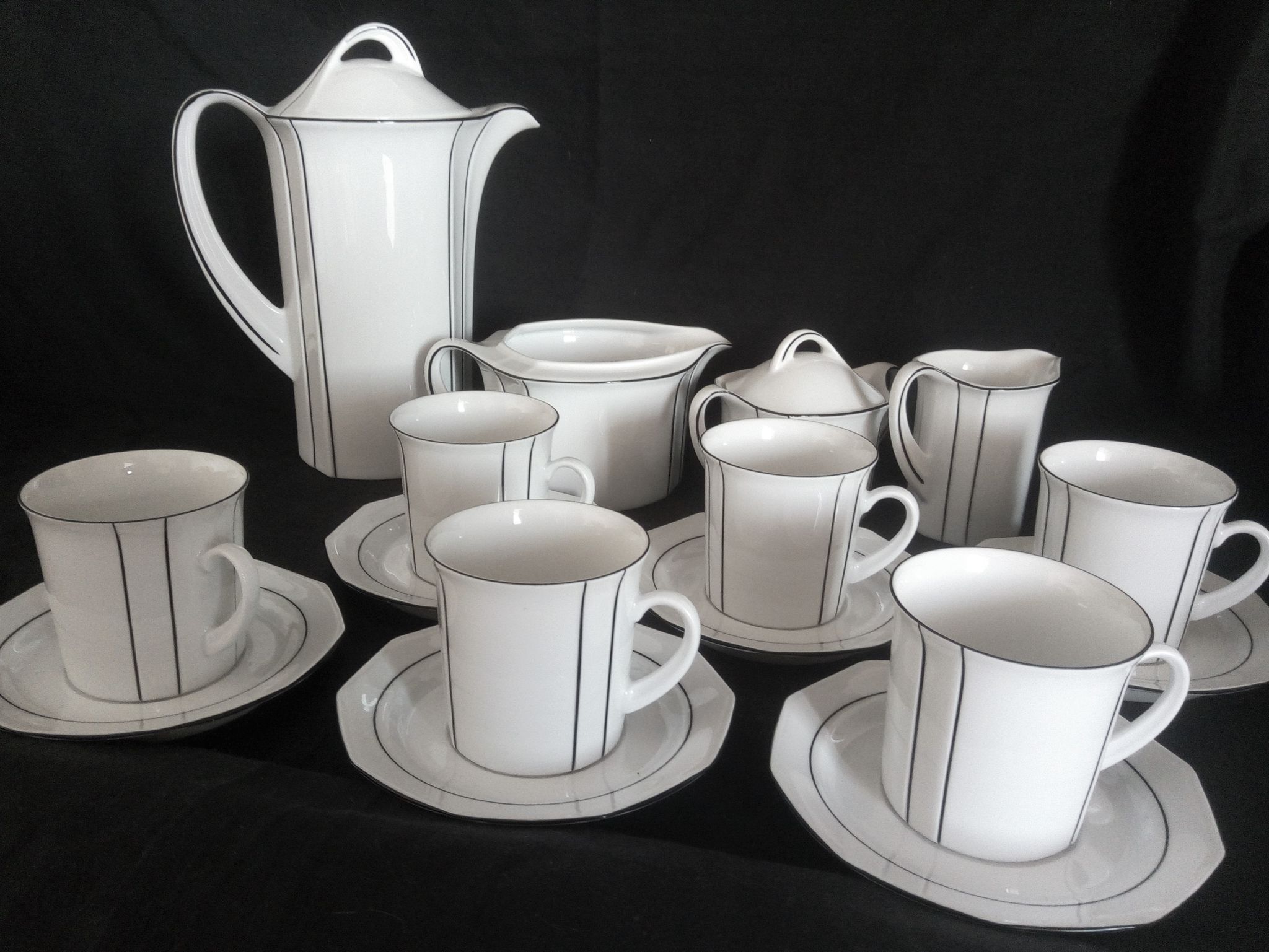 Art Deco coffee service for 6 people in porcelain Winterling Marktleuthen Bavaria (22 pieces)