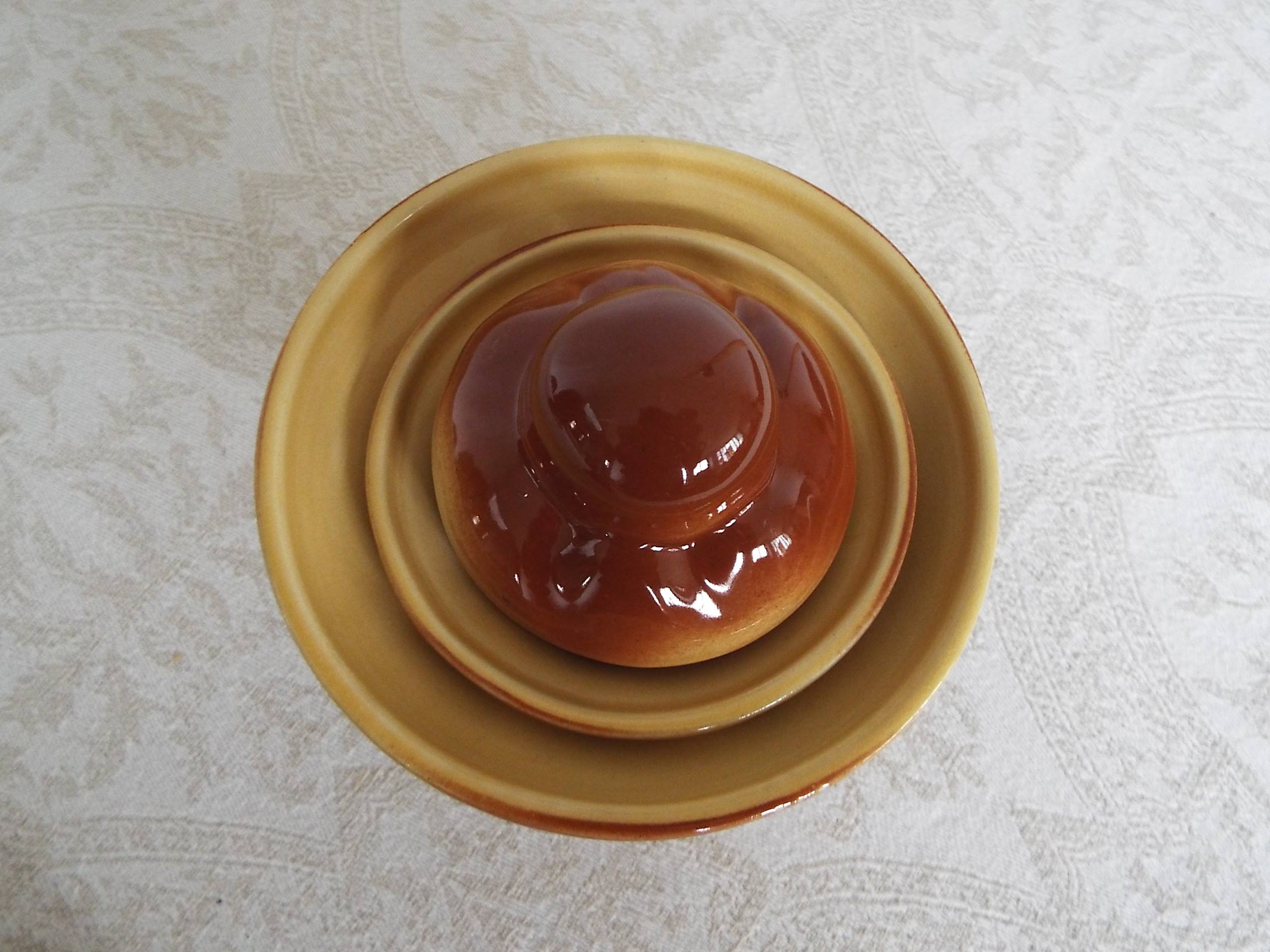 3 ceramic nesting pots