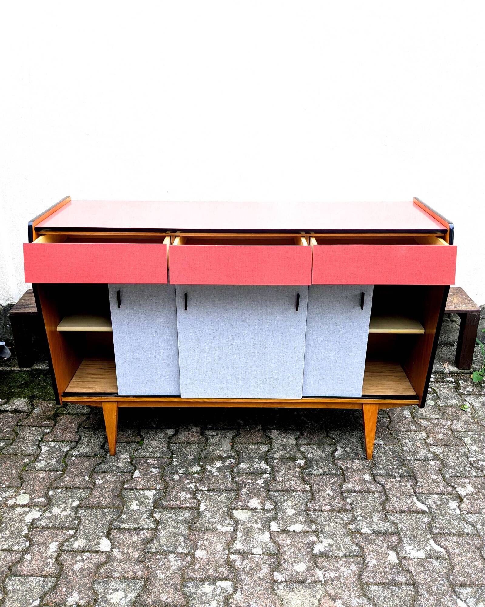 Enfilade bois et Formica