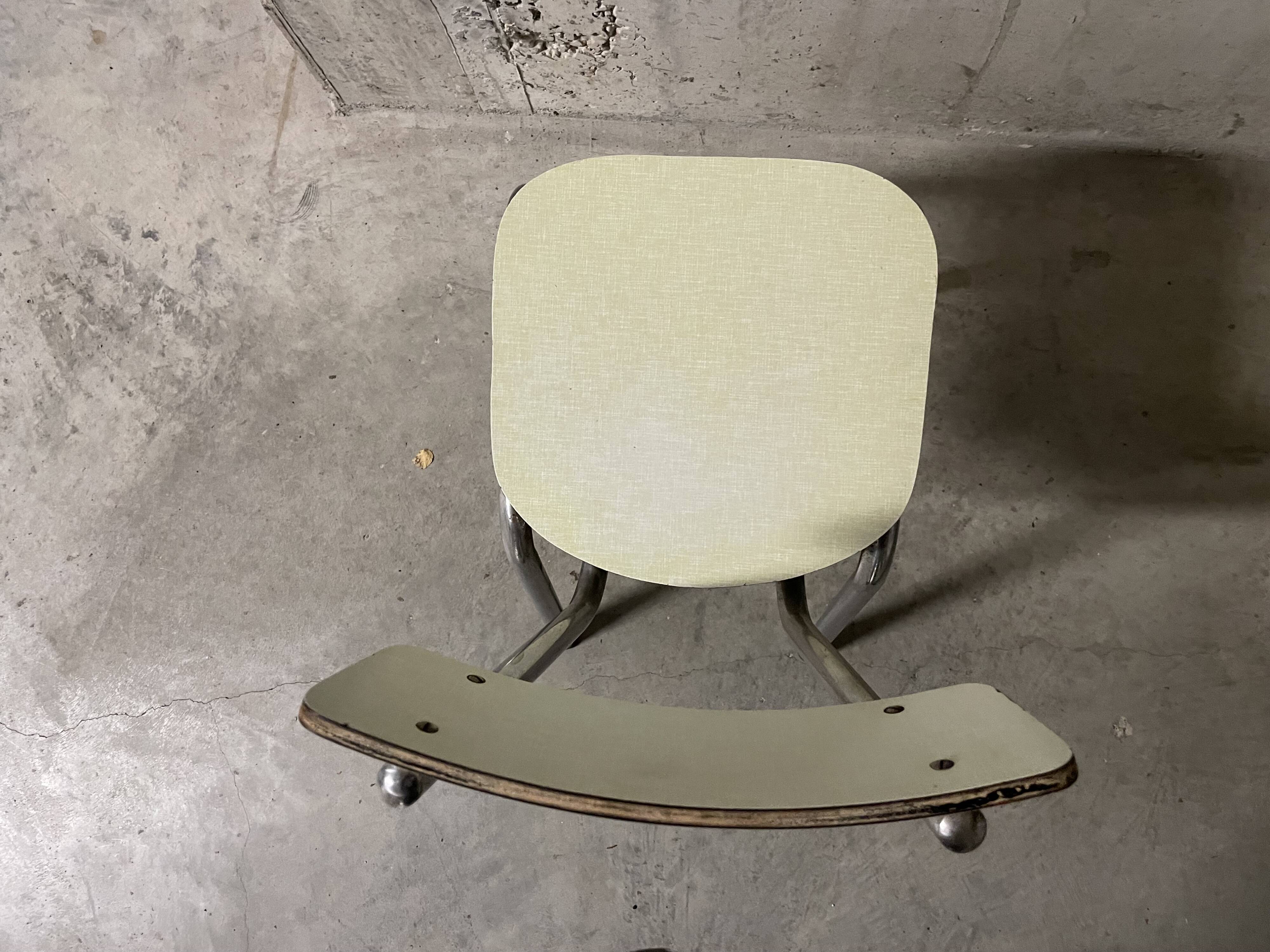 Chaise en formica années 50