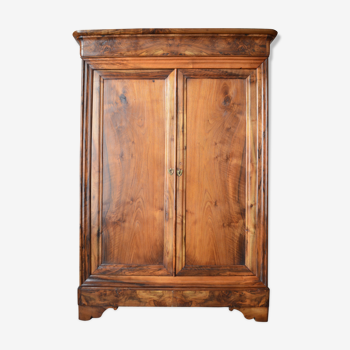 Armoire penderie Louis Philippe en noyer vers 1840