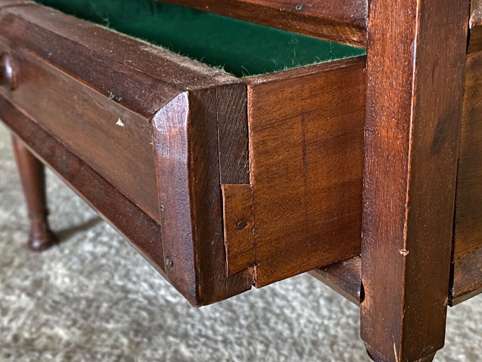 English mahogany magazine holder 1 drawer Mid-twentieth