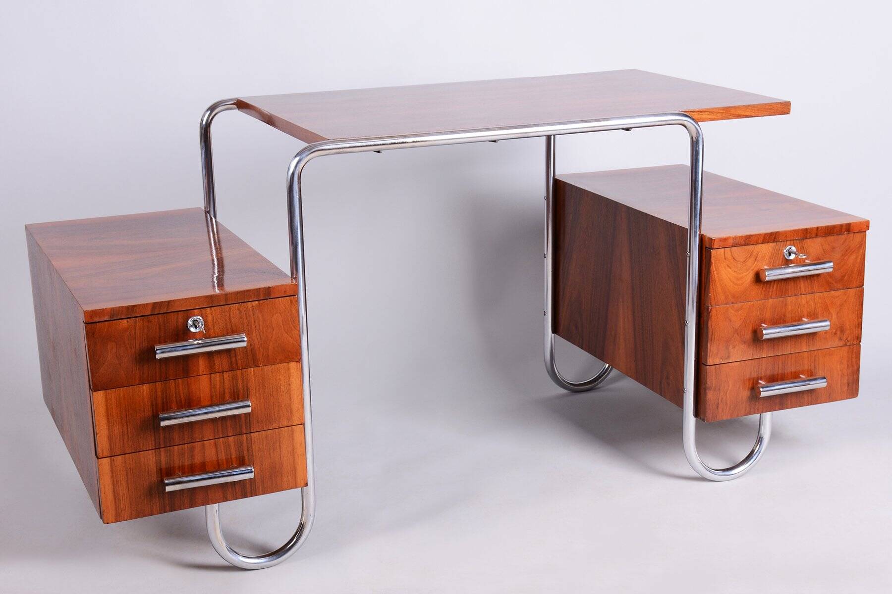 Czech Bauhaus Writing Desk in Walnut attributed to A. Lurcat for Kovona, 1920s