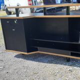 Store checkout counter