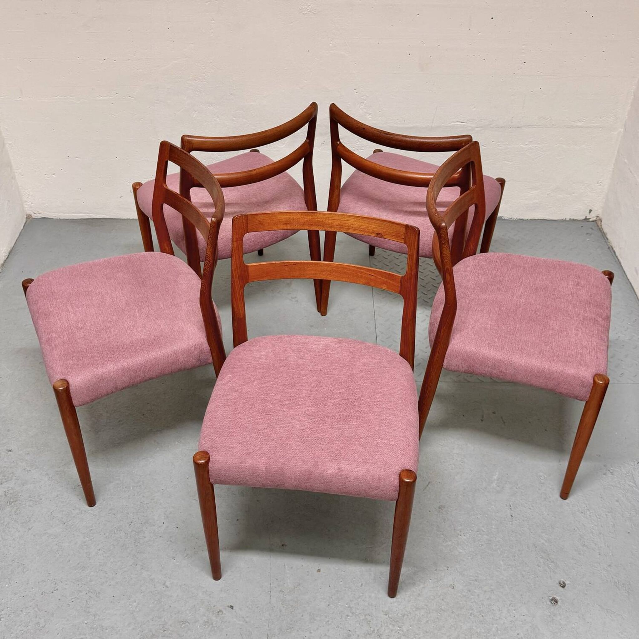 5x chaises de salle à manger en teck par johannes andersen pour uldum, années 1960