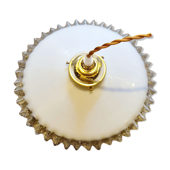 Suspension opaline