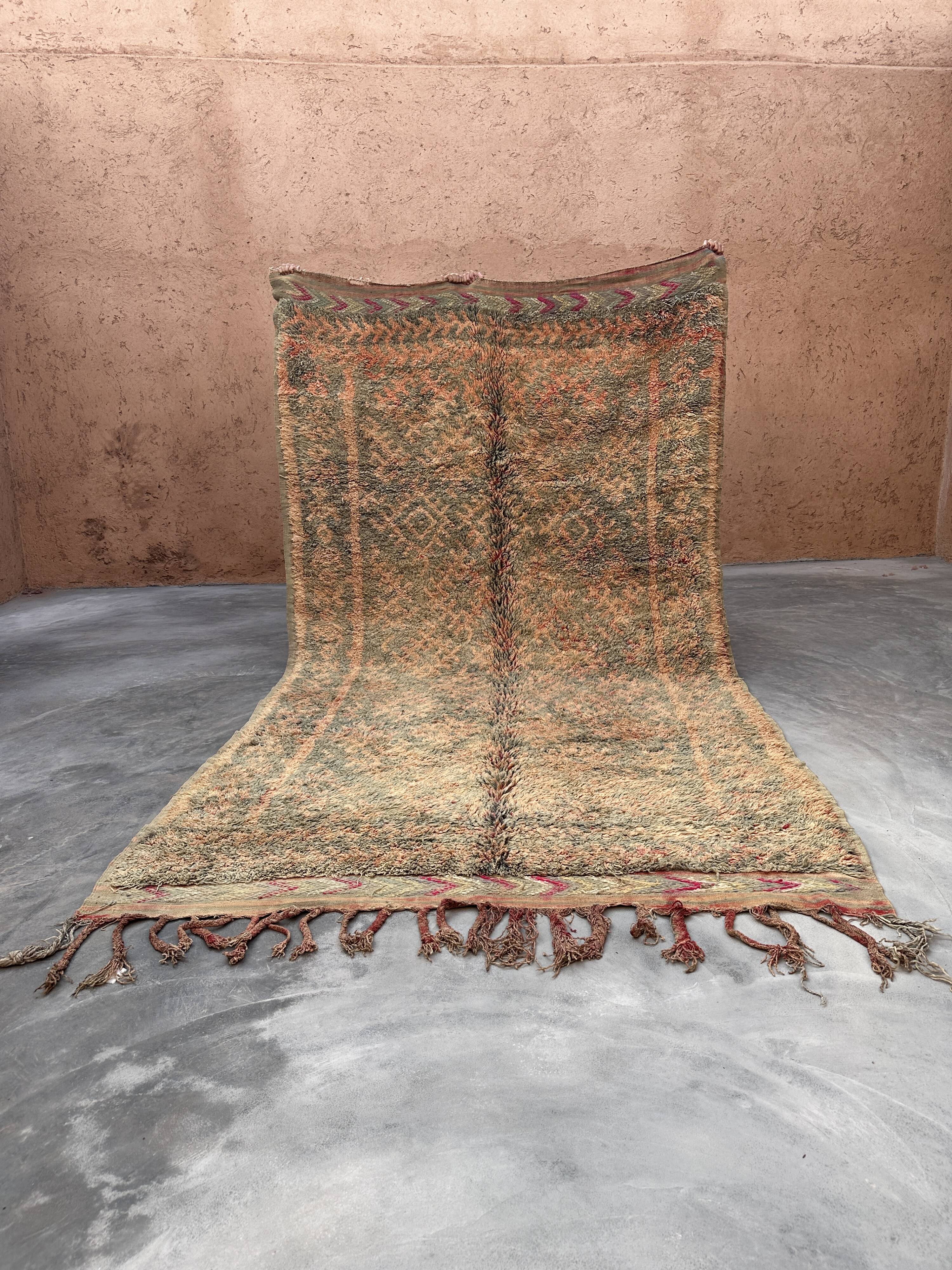 Moroccan peach and green carpet - 220 x 388 cm