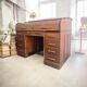 Bureau américain vintage en bois avec porte à volet