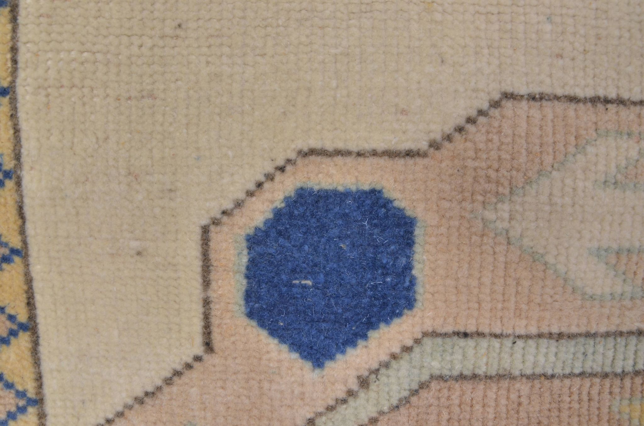 Tapis vintage unique de petite taille, neutre, réf. 2380