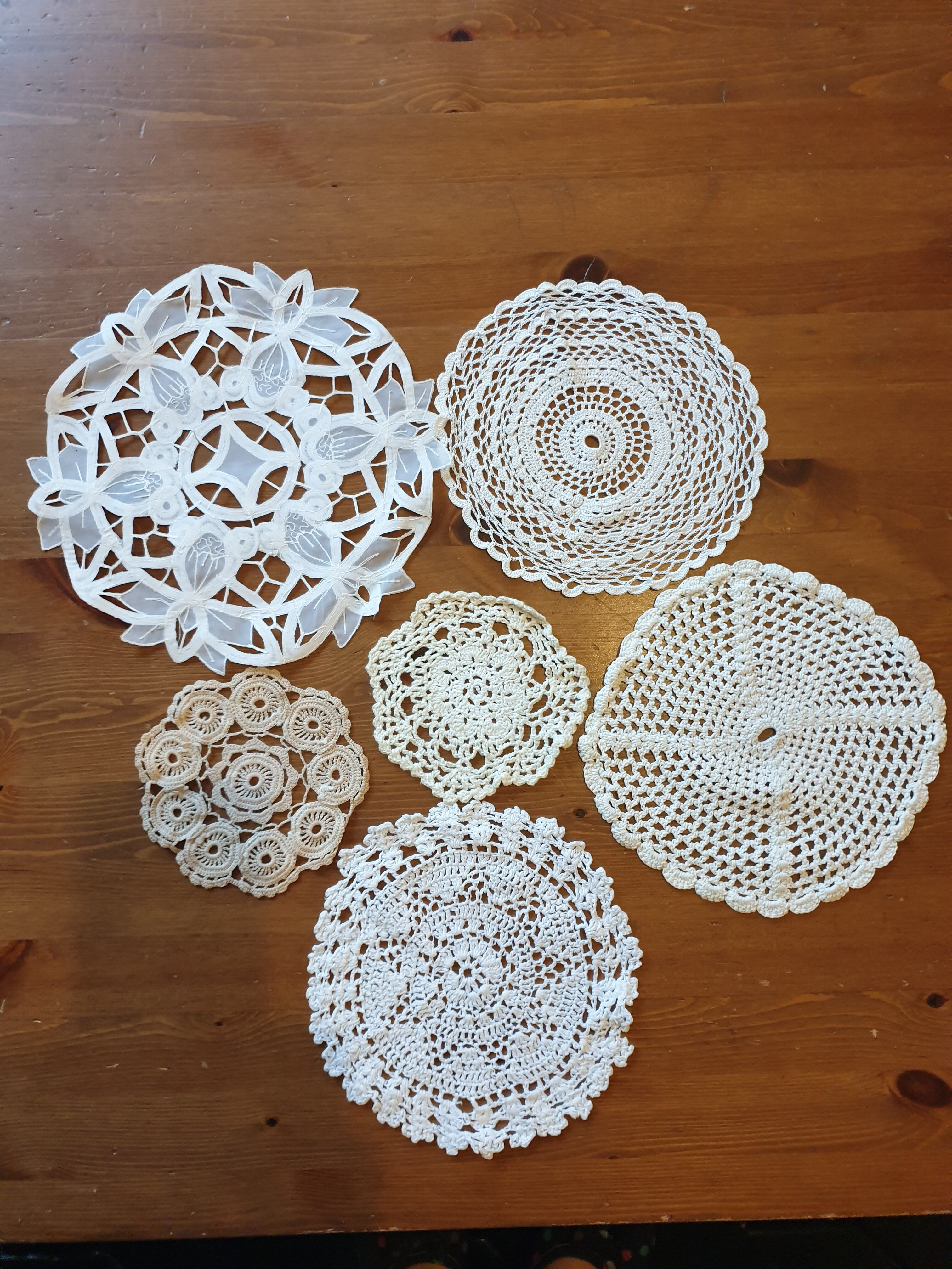 Lot de 6 napperons anciens