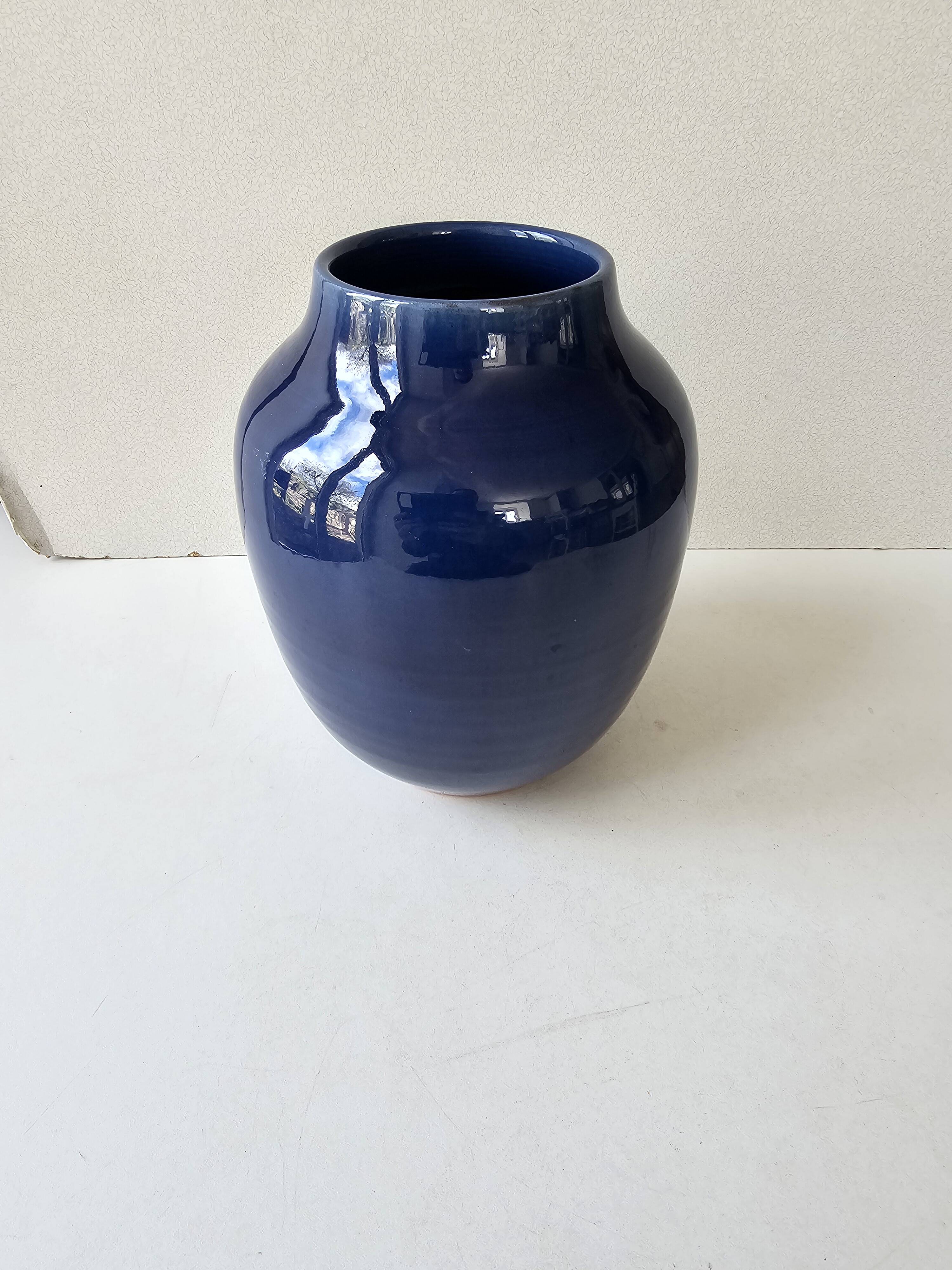 Blue ceramic stoneware vase signed Poterie du Soleil Salernes height 20cm