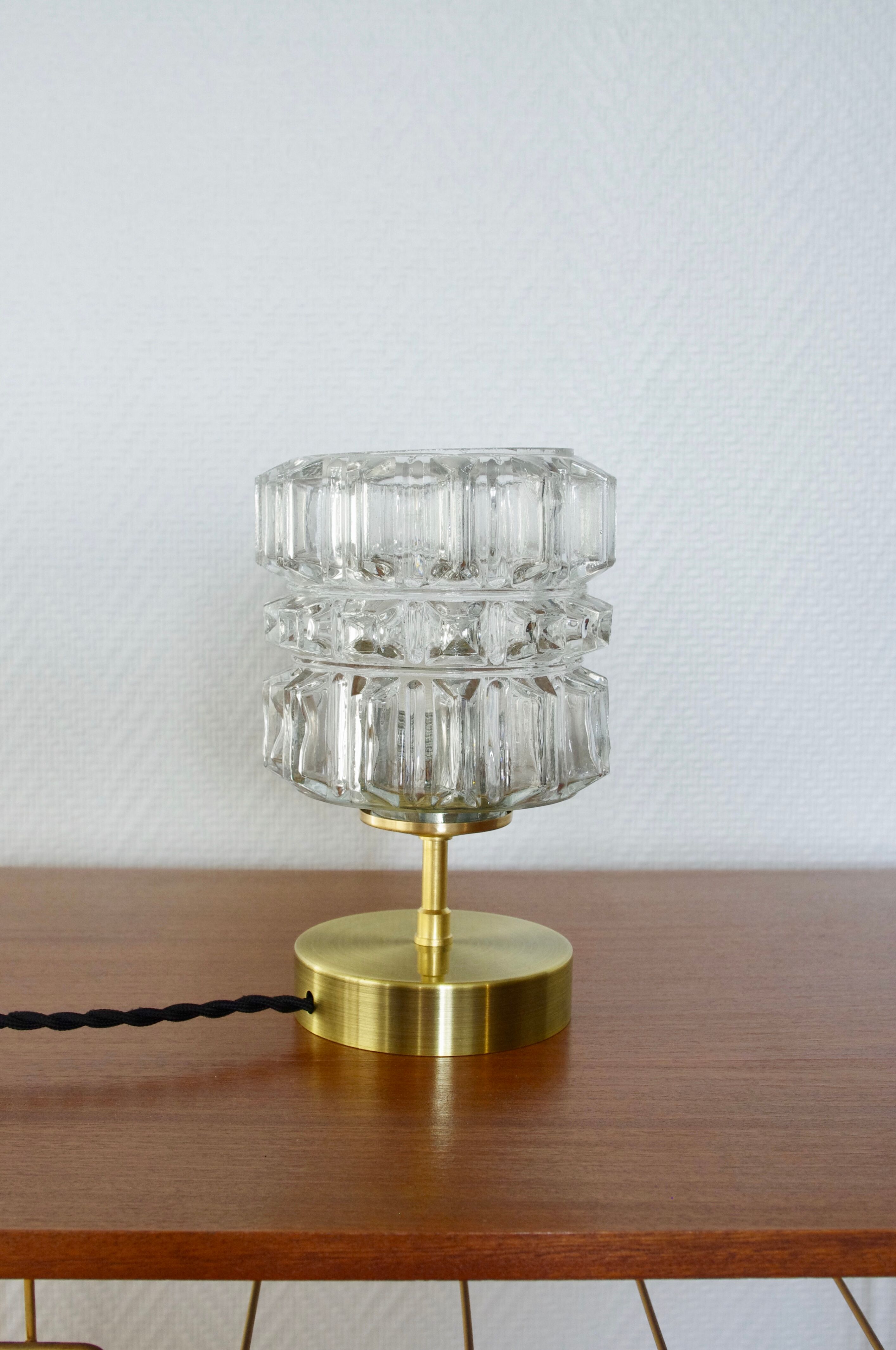 Lampe en verre ciselé
