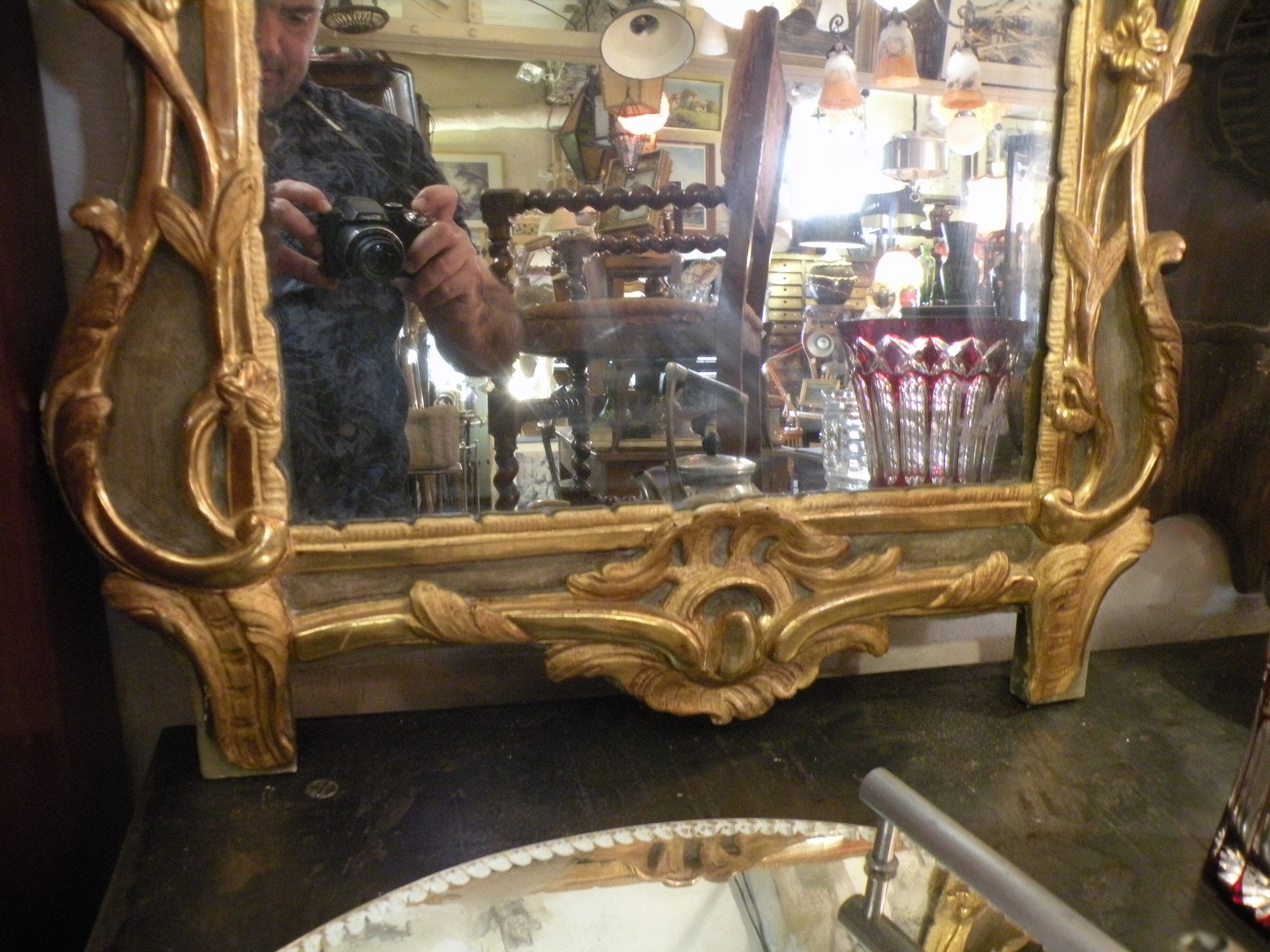 Miroir époque Louis XV,  18 eme, restauré au XX eme, bois doré, miroir au mercure d'origine