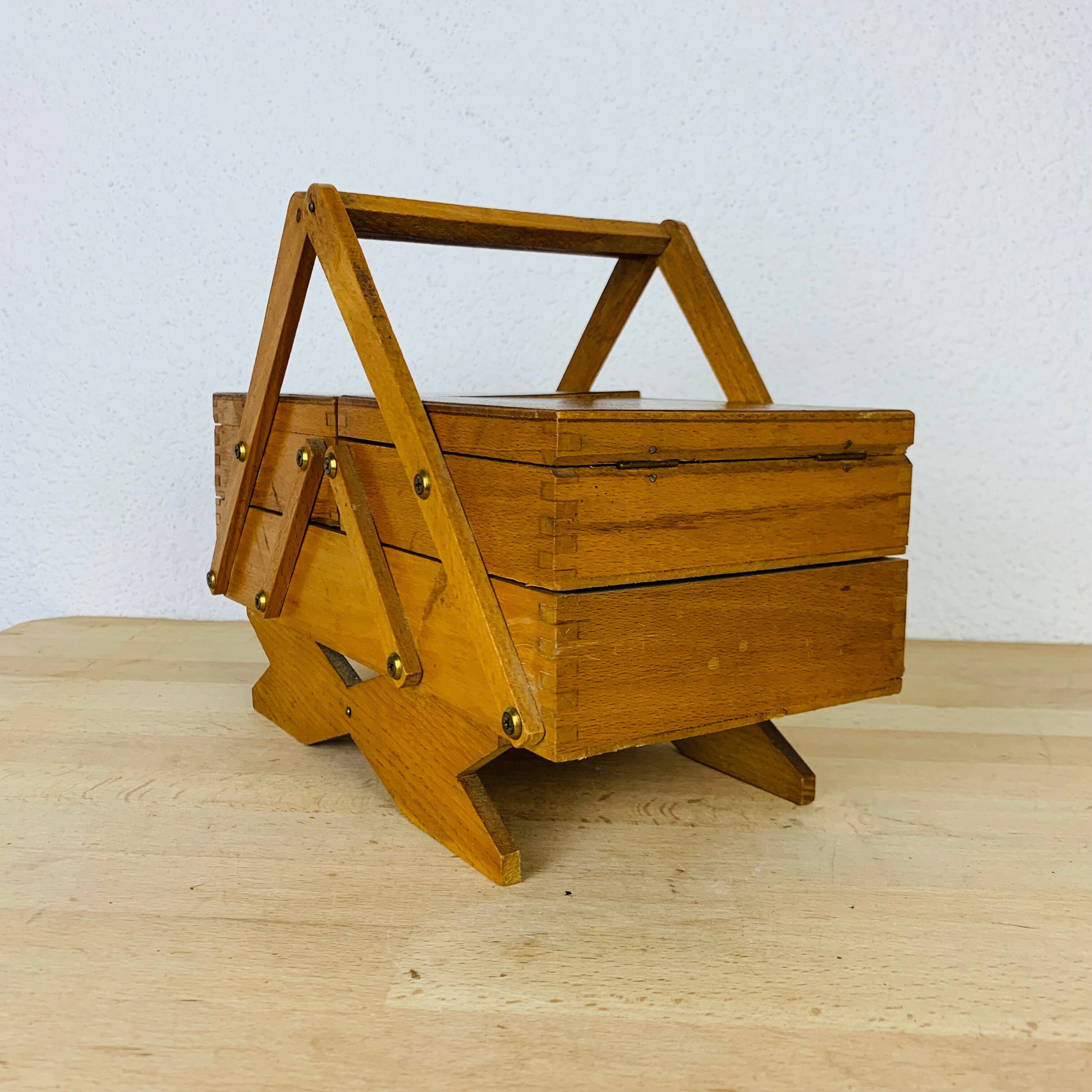 Working wooden sewing box 60s