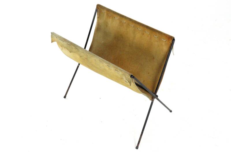Nubuck magazine rack