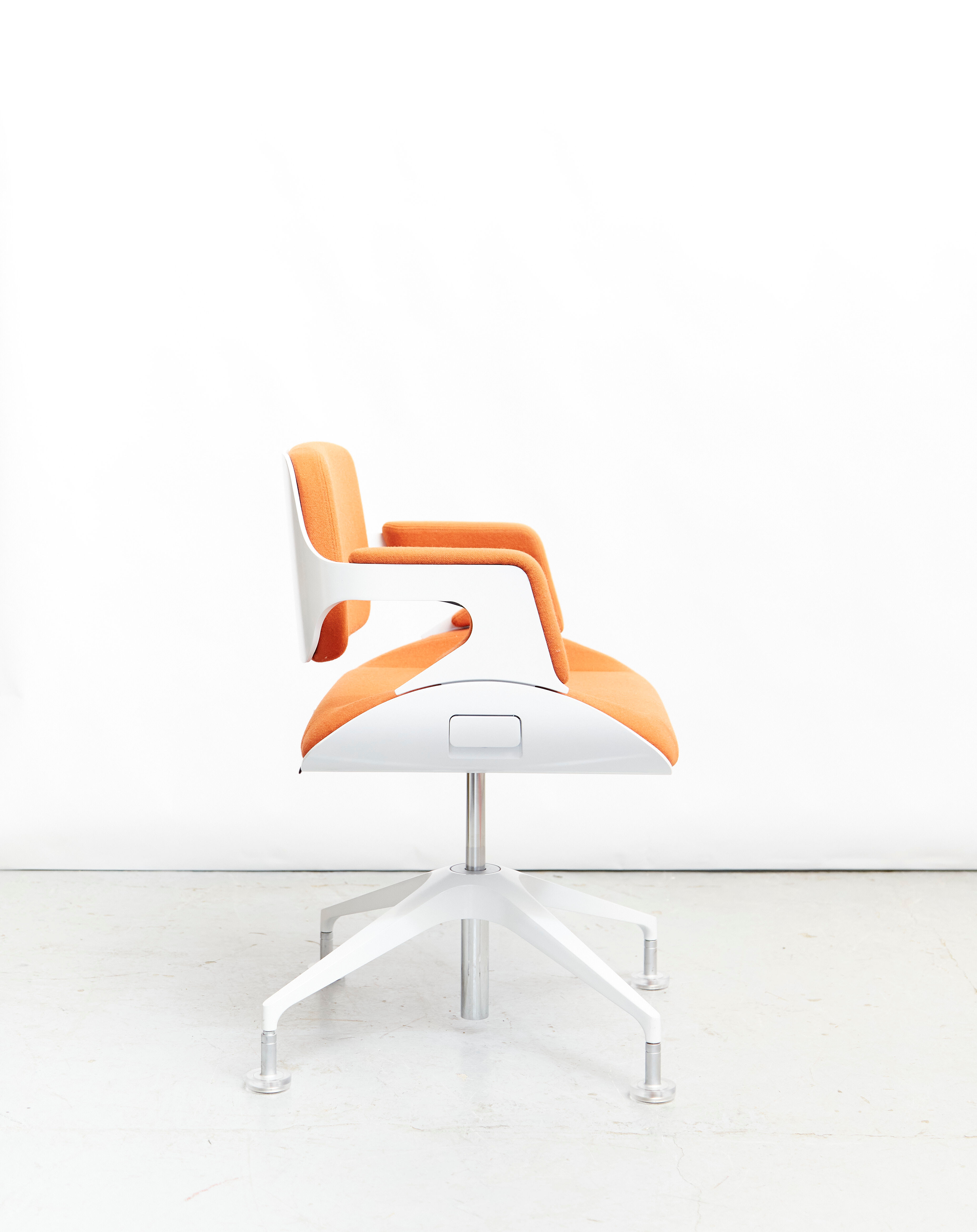 Zaha Hadid conference armchair Silver S101 for Interstuhl