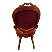 Paire de fauteuils à dossier médaillon ovale de style Napoléon III
