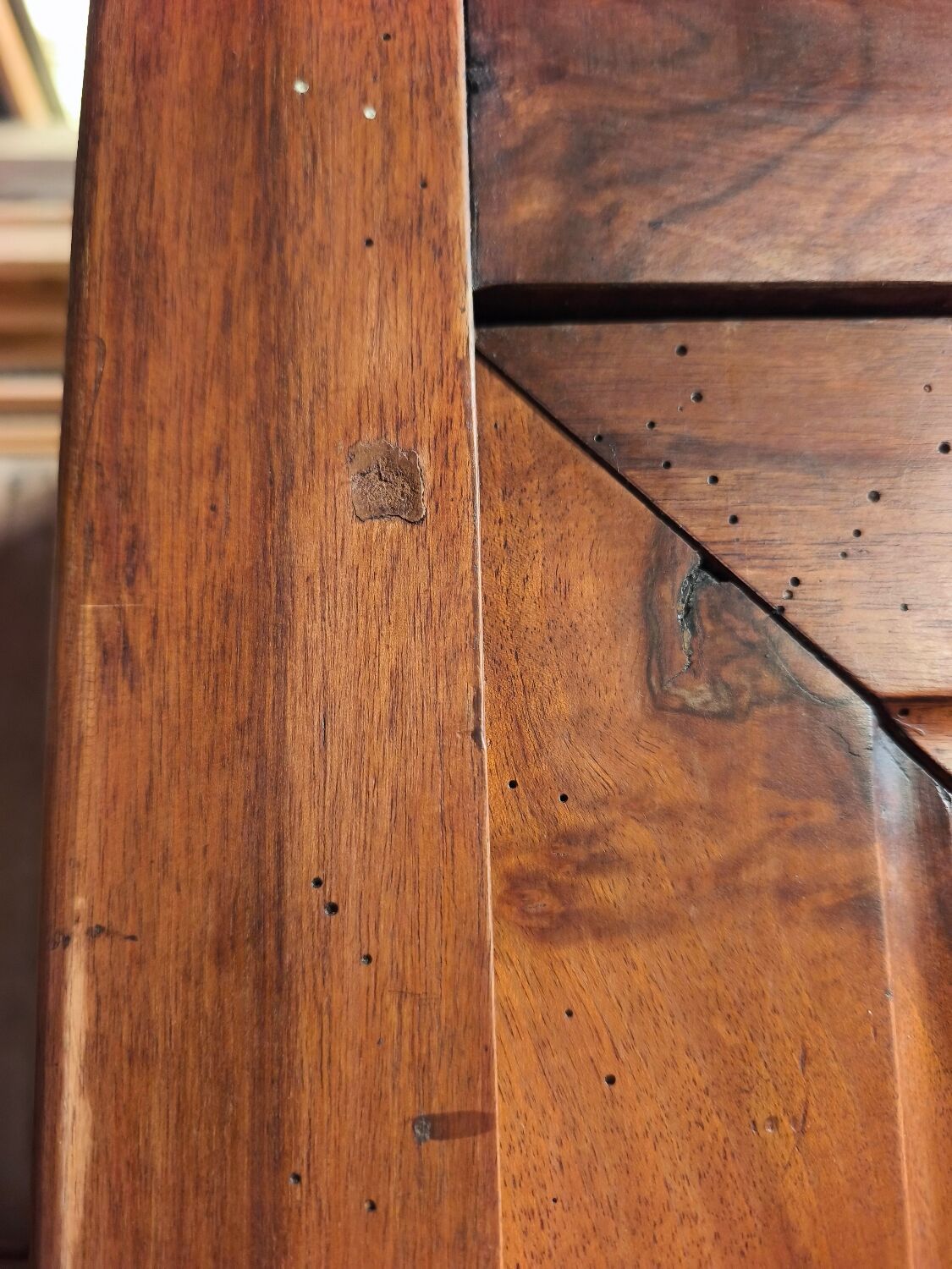 Antique linen cupboard in solid walnut from the 19th century – Louis Philippe