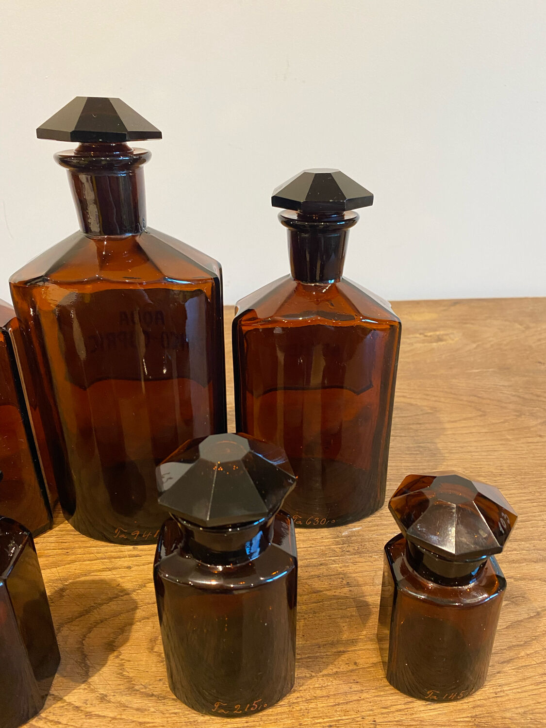 Set of 7 apothecary bottles