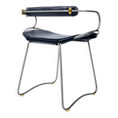 Tabouret de bar sculptural contemporain c. Dossier Métal Argent Vieilli et Cuir Bleu Marine