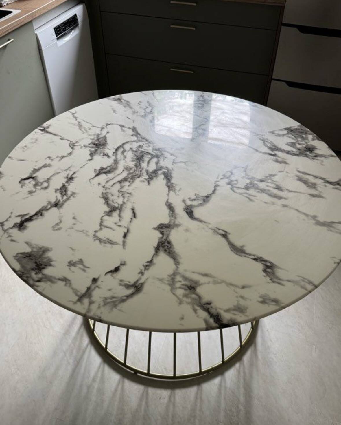 Round table 120cm
