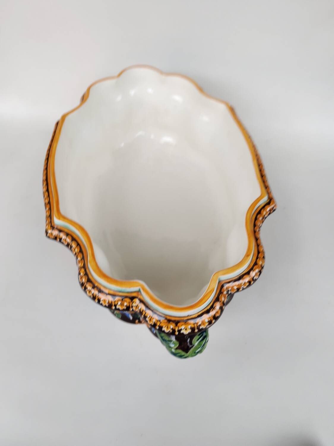 Gien earthenware jardinière, Renaissance model, 20th century.