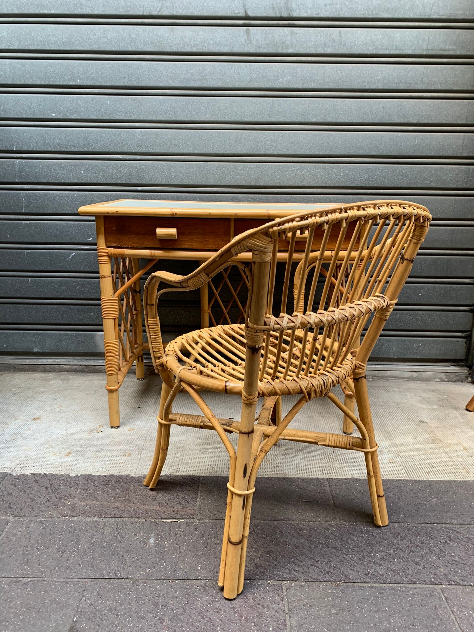 Flat desk in rattan and formica 1970s'