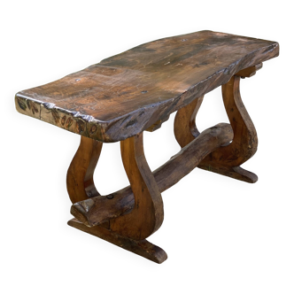 Vintage 1960s Brutalist table in walnut (trunk)