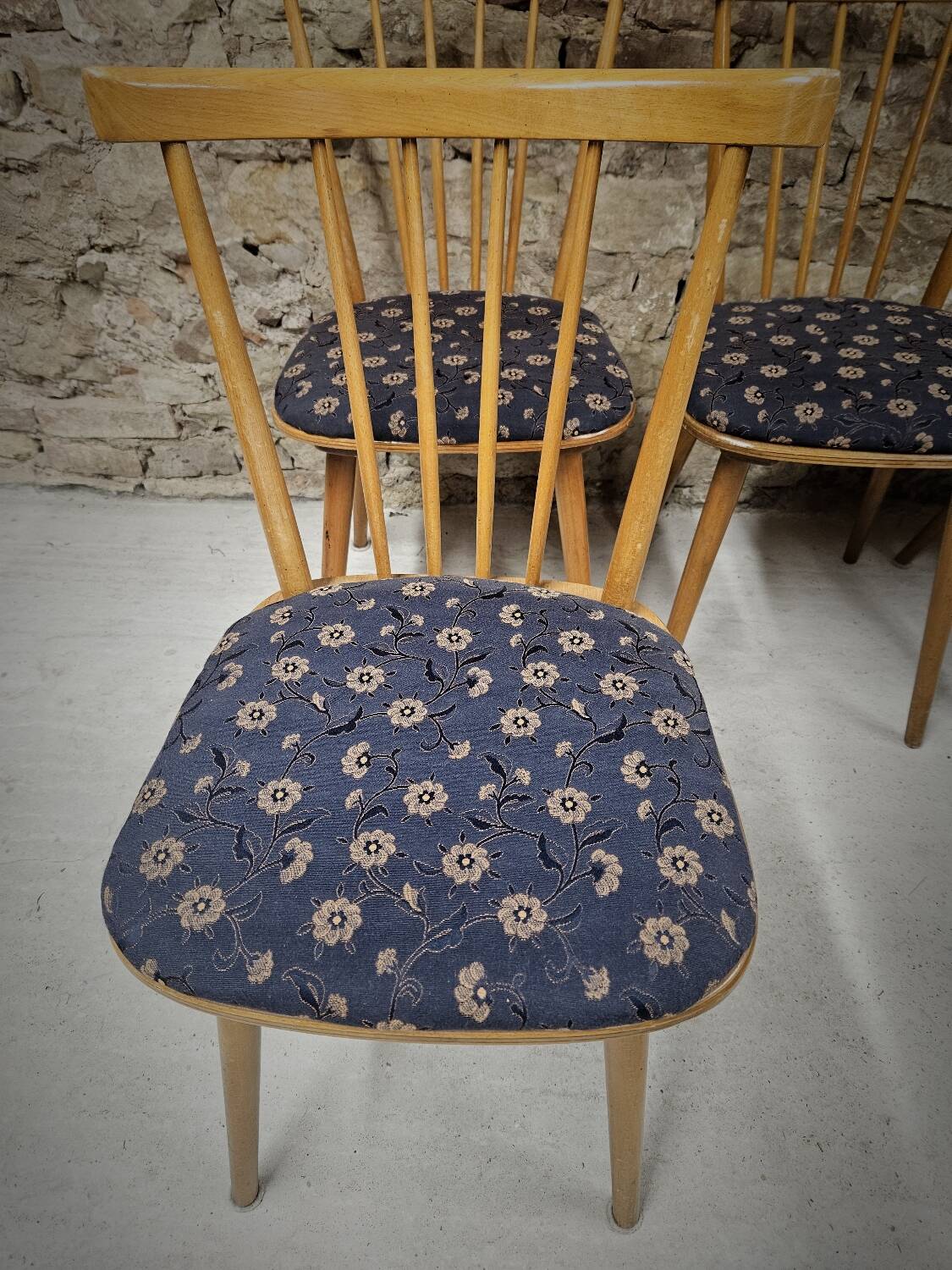 Lot of 6 bistro bar chairs from the 1960s