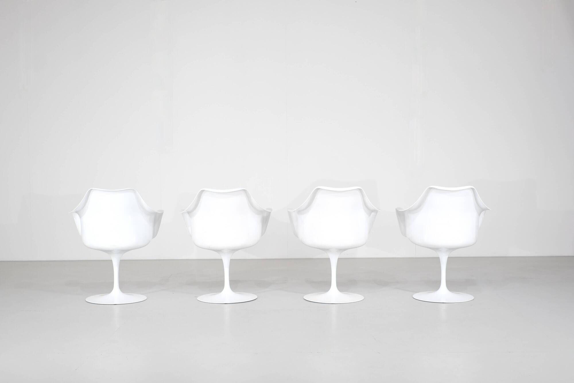 Set of 4 Tulip armchairs by Eero Saarinen for Knoll International - 1960s