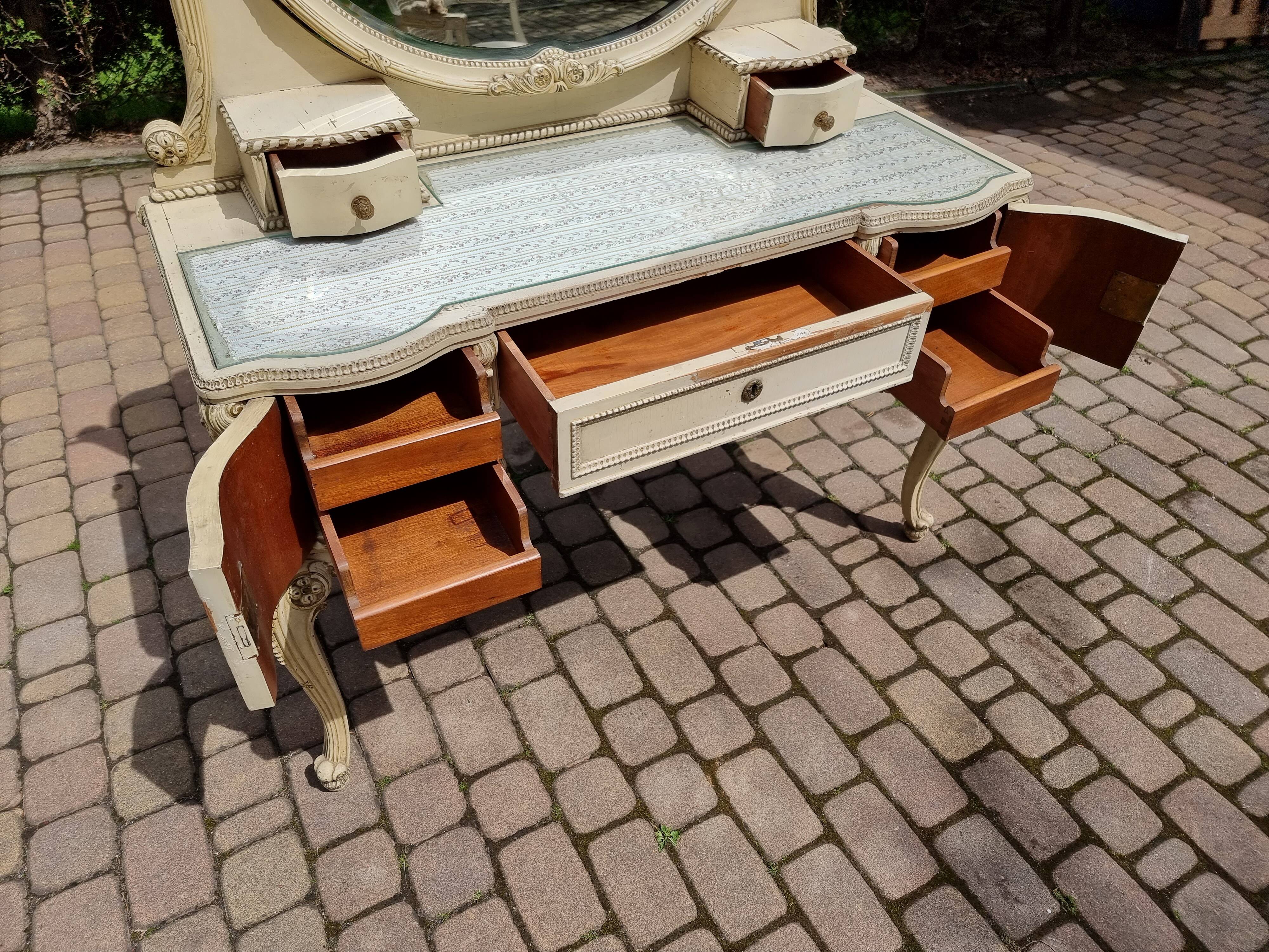 Antique dressing table with chair, 1920