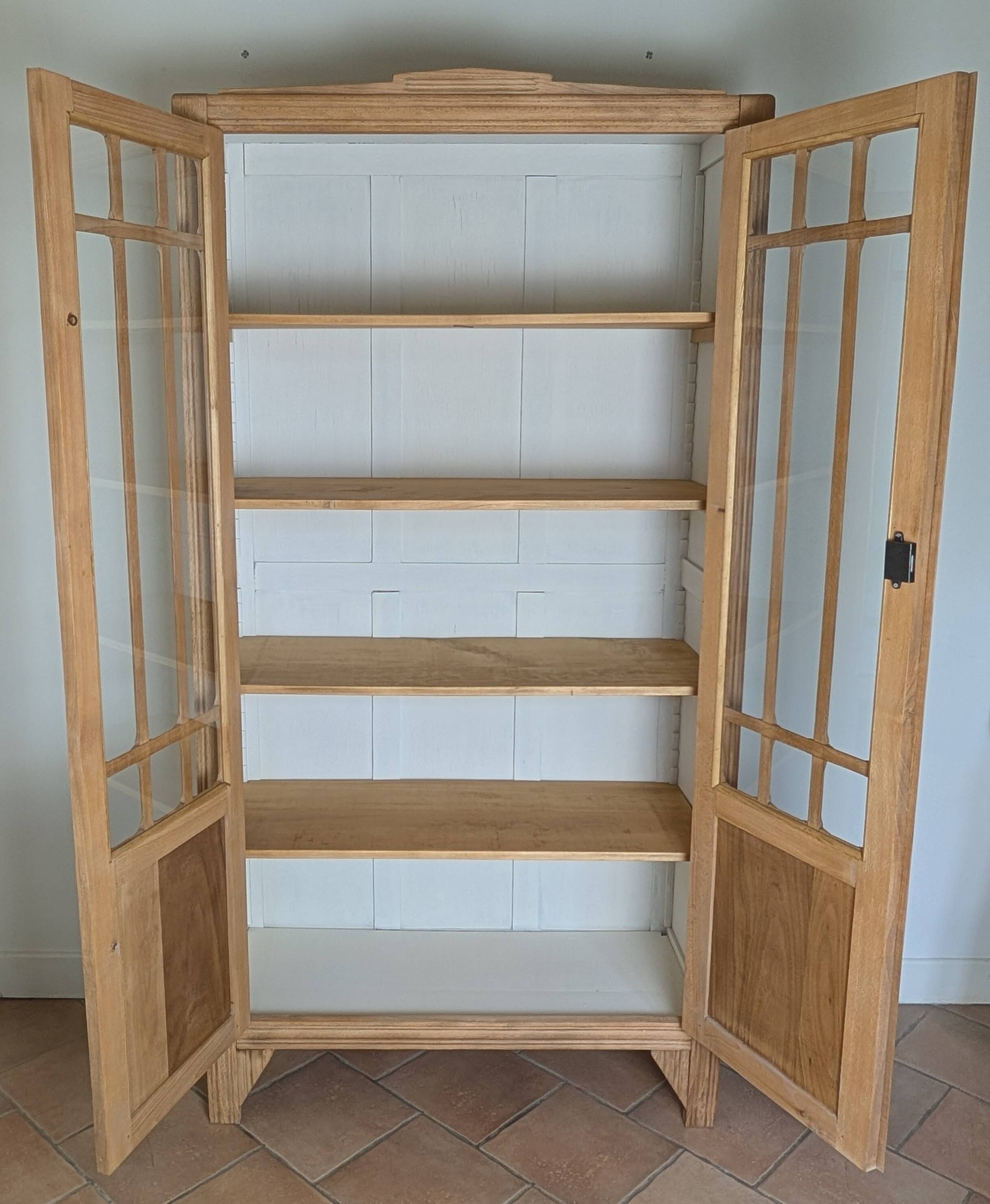 Armoire parisienne vitrée