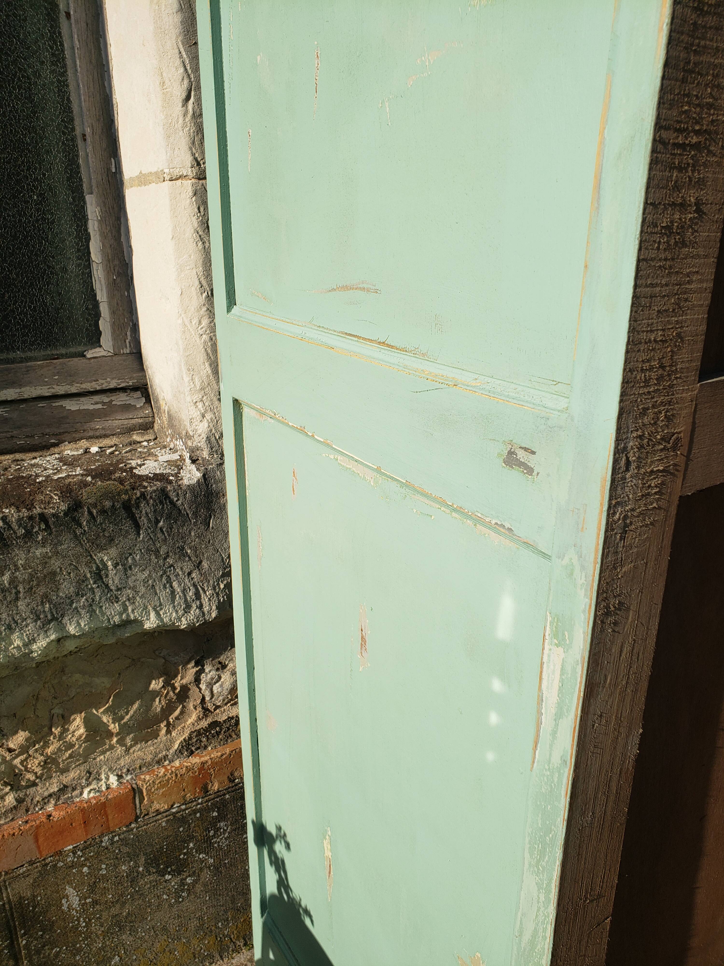 Parisian wardrobe patina ancient mint